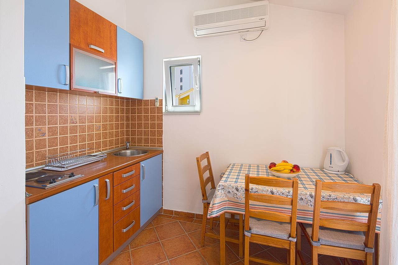 Bečići Apartment Ivanovic Family מראה חיצוני תמונה